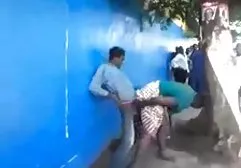 شخص ساده و معصوم ریزه اندام توسط سکس فارسی زبان خروس بزرگ فریب خورده است