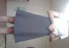 وحشیانه مشت و پورن دوبله فارسی لعنتی gf خود را با یک dildo غول پیکر