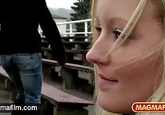MILF بلوند صورت فیلم دوبله فارسی سکسی می شود